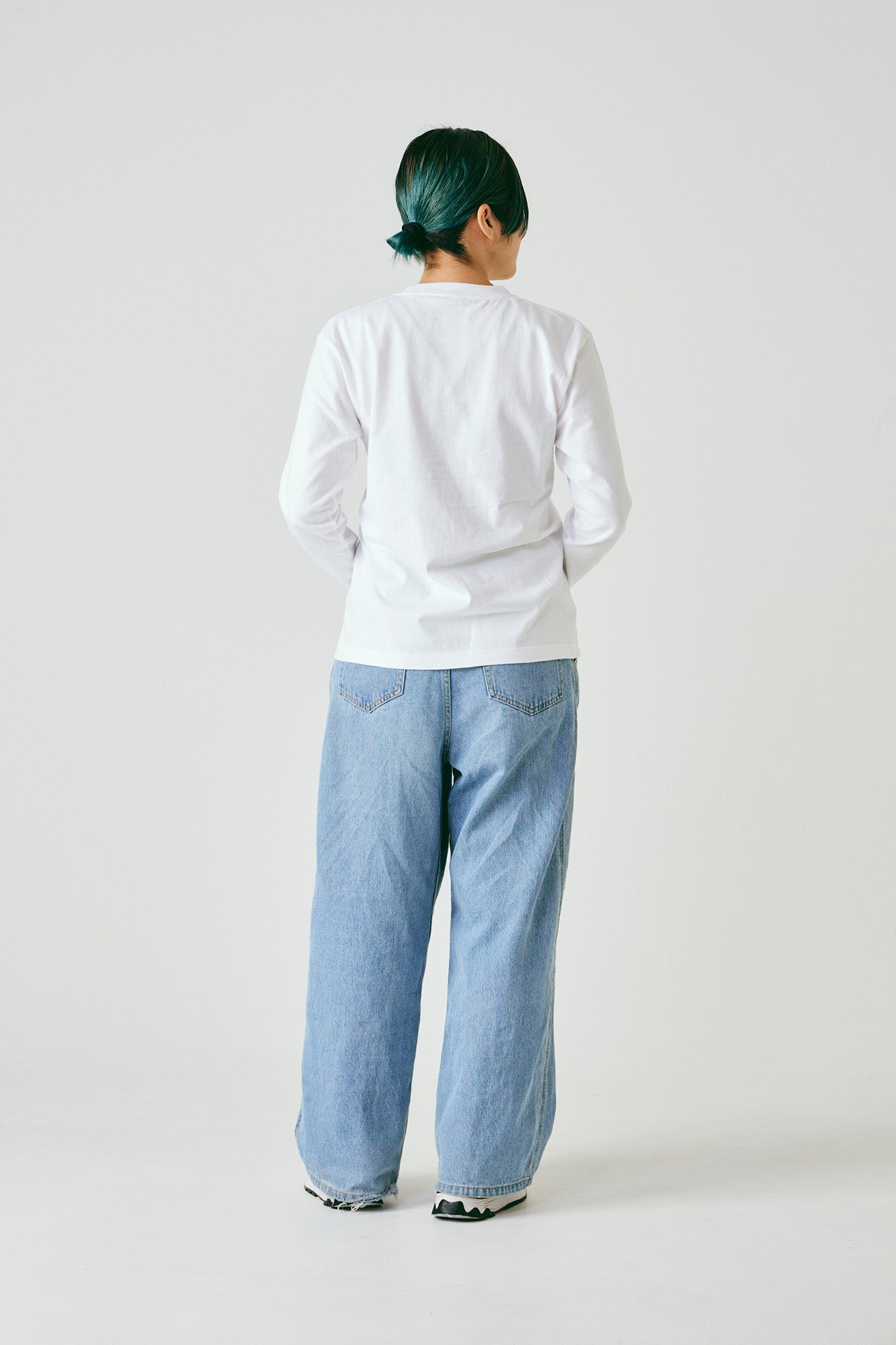 aeae ホワイト 長袖Tシャツ ロンT - メルカリ